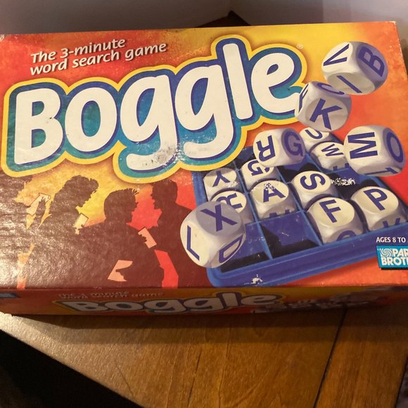 BOGGLE GAME FUN WORD GAME AGES 8 AND UP GAME - Picture 1 of 4
